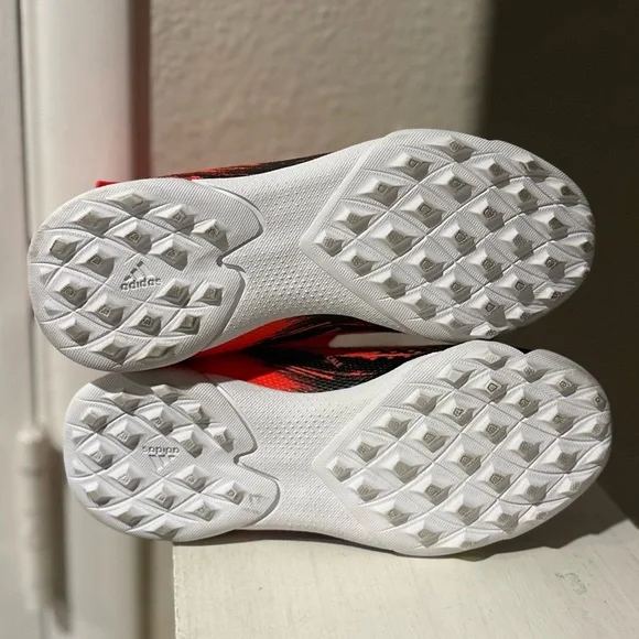 Adidas Predator 20.3 FG Kids Indoor Soccer Cleats Red FV3183 Toddler Sz 12 - Picture 8 of 9